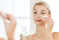 Alasan Kenapa Double Cleansing Wajib Buat Kamu yang Pakai Makeup