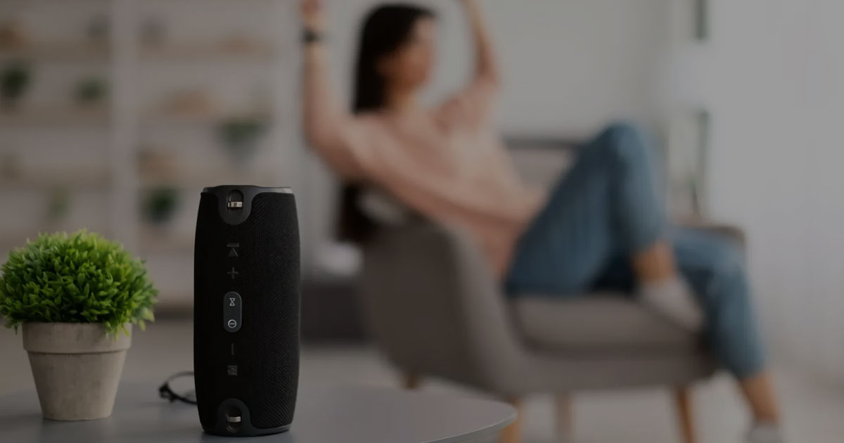 Speaker Portable Mini Tapi Suaranya Nendang Banget! Speaker Portable Mini Tapi Suaranya Nendang Banget!